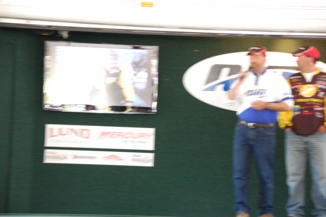 E2FF4B8C-4B6B-4396-A1B3-60829EC7797D