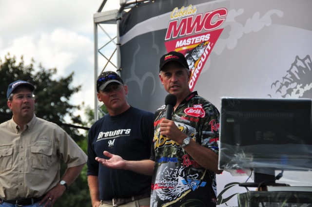 2570237E-16C4-4AC5-BDD9-1F3FE17110BF