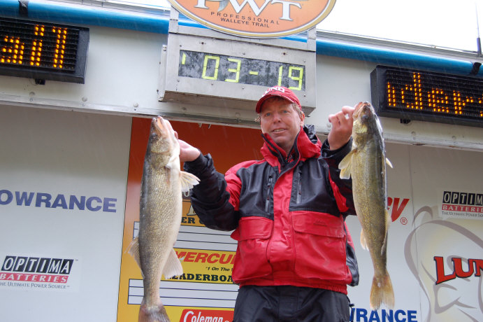 25BC9F20-4E7B-45B2-8A71-F729C44EB4C3