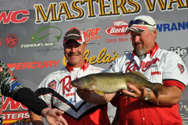 25E389E9-C8DB-4282-AD73-83B7FD272FA2