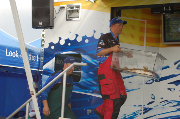 261F8100-68A9-4BED-A2A9-1269389AA948