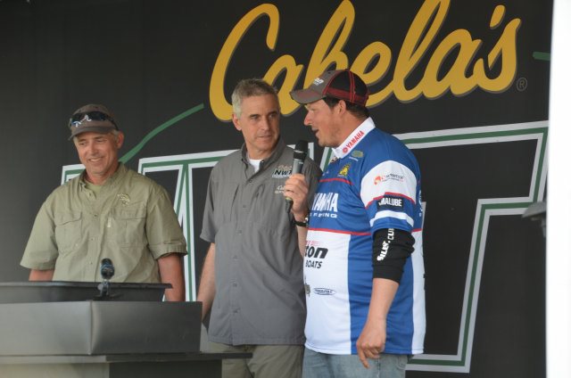 2637D2AE-4B5C-46AA-AB44-F4F2A4ACFDD3