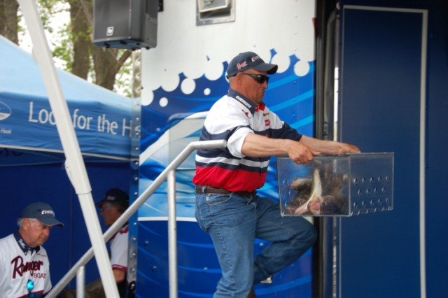 26D3B5E3-54EC-4FDE-BBAC-885944CD08C2