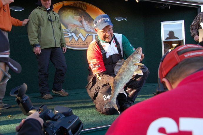 26F999F0-FF5C-4E5B-988E-726B690DCED9