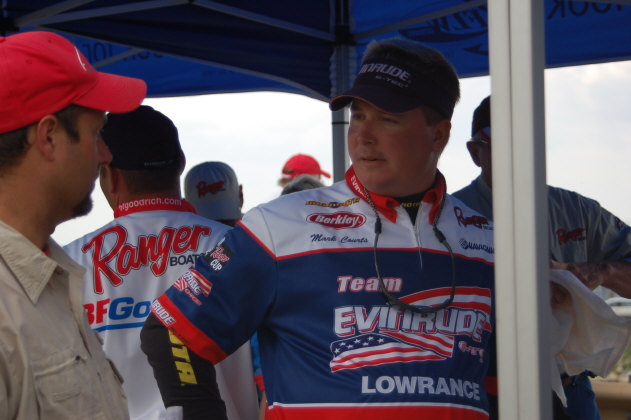 27101EC7-C2F8-4FC9-B552-E0F0D6BCA092