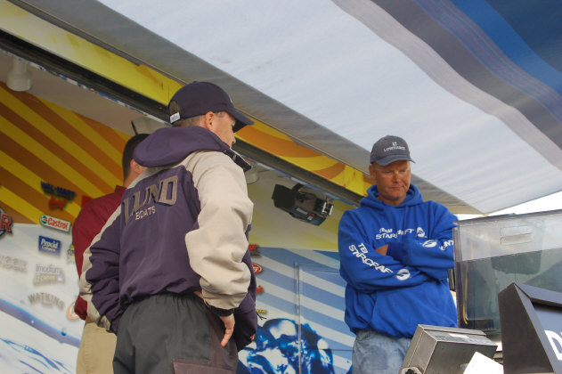 271451D0-71F6-4EB3-976D-18E4463BBDC1