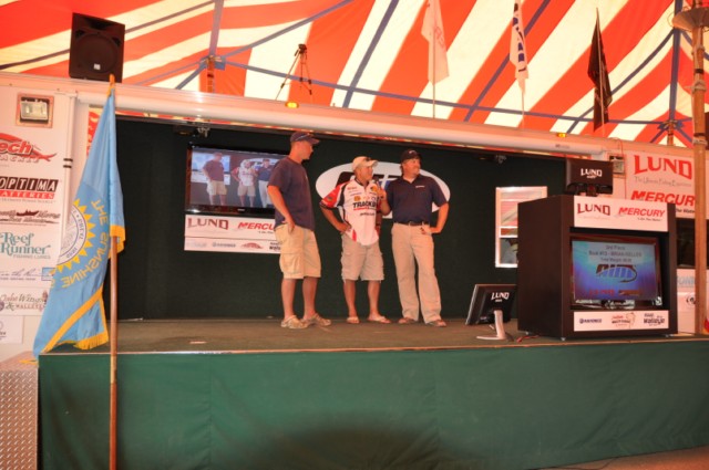 2764EEFB-C042-4327-B3F3-749F585D1580