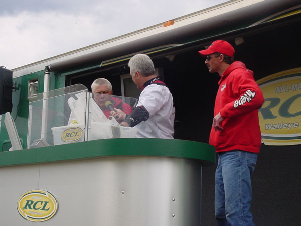 2782B436-B95F-4247-AC52-973AE309BA42