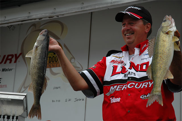 27C70C9A-6BEC-4854-BE13-C55083929E27