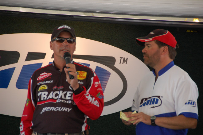 27C7ACFA-58CF-4B20-9B45-210112E38038