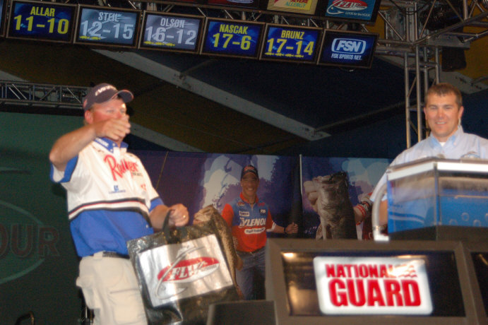 27CC7EDC-7551-468C-A8E9-9B83C3398647