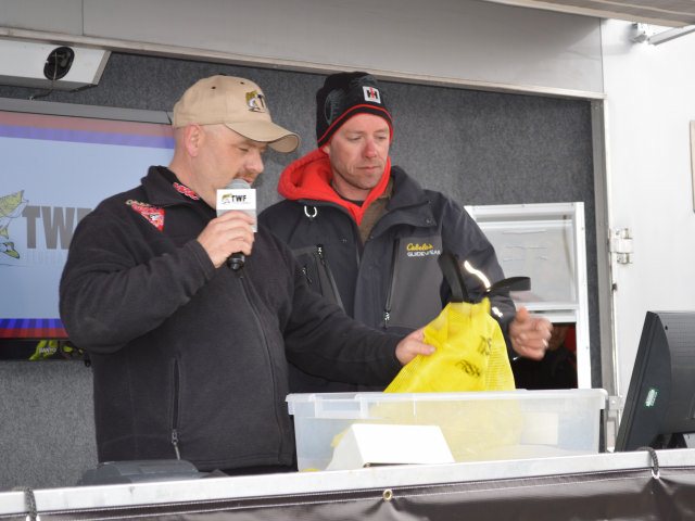 27CF6F9A-CA8B-46E8-B16A-00C1F8B3F253