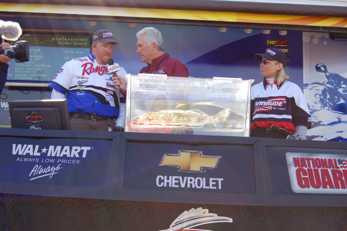 27FE1D0D-5C0B-48D6-A35F-E03F6727C17B