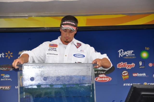 280077B0-1DA1-4200-9F76-BE654AA2E01B