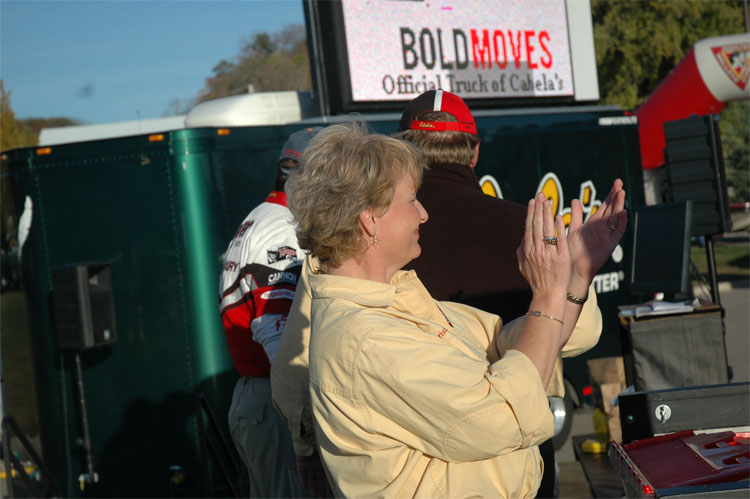 28182CD5-EC30-4557-8648-A06B3B41EE8D