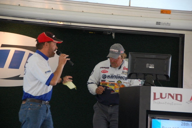 28258919-6A8C-40DB-A7E6-9F4B17FC6507