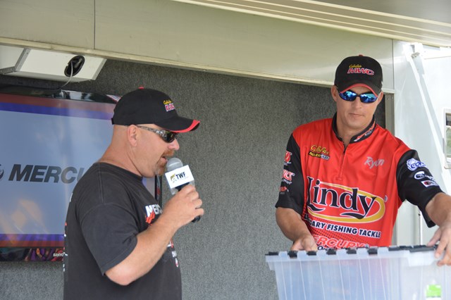 290EEA45-4B06-4AF9-B58A-6D575A7040CB