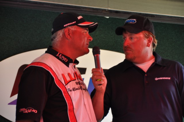 29596AAB-7E3C-438B-811E-0B2178C7FA28