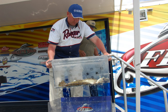 298531FE-A0B8-42EE-8432-62F87A78AA4A