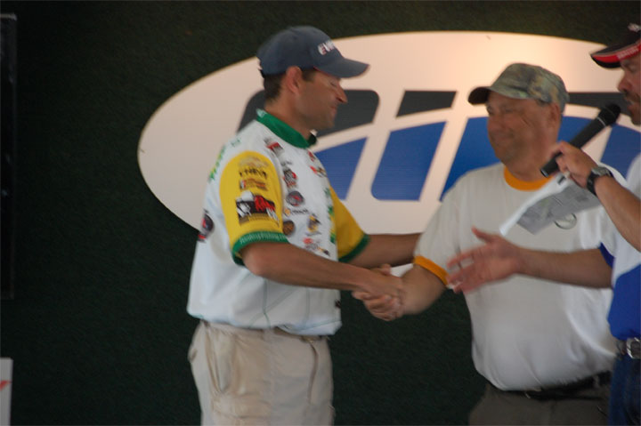 299F6A4E-96D5-4806-8FC6-DCC3B43A7556