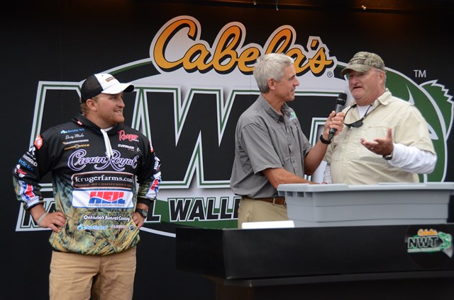 2A3C525C-99C9-470B-BDB0-C0804108E98F