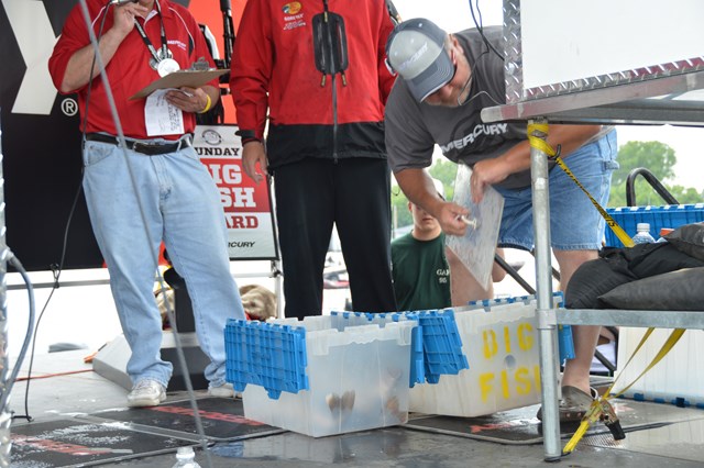 2AB7DCE1-978B-4E4C-B725-0DBC6CC2F457