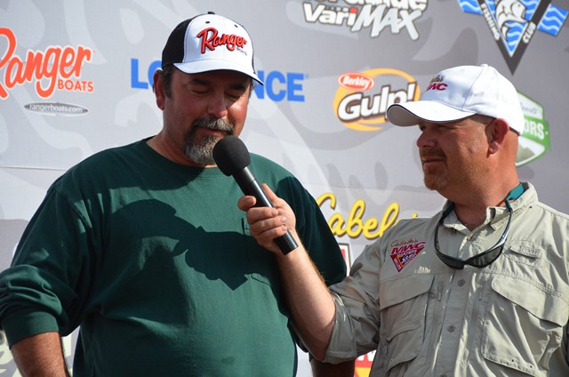 2B06A549-0FAF-4EE1-9A74-CA2985C1946B