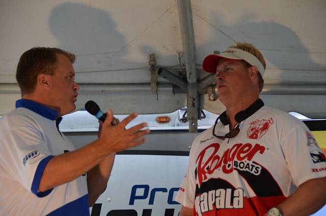 2B2FDBD2-6255-4AAE-9F33-E456A041587A