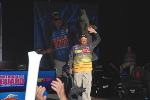 2B3DD022-0E22-474C-B51A-1DD833200F0B