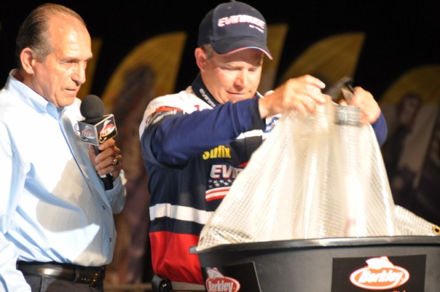 2B5DFDC7-4EB3-4195-8D75-EDCCB1D6E0E9