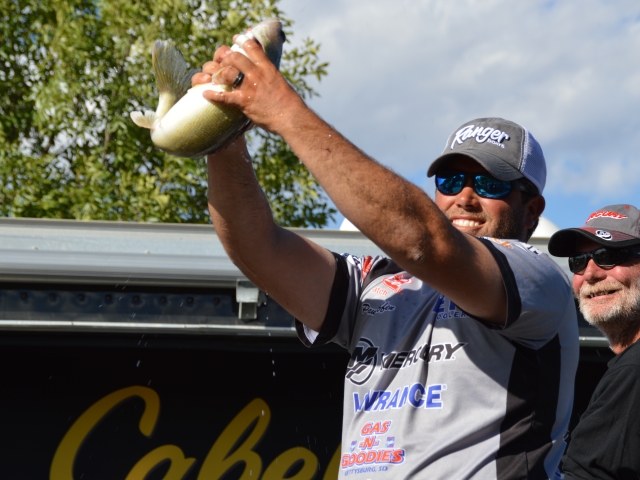 2B63DDAA-A5EB-406E-890D-82F7A9EF1EB9