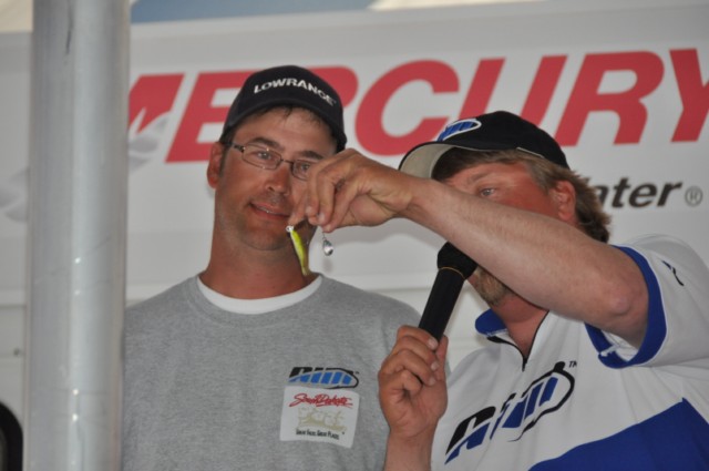 2B83E36E-433B-4D5E-AD91-320FB28C518A