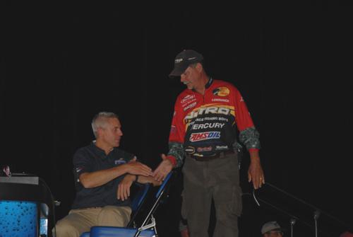 2BC703D2-BA9B-4EE4-8BFF-2F6B213E43C3