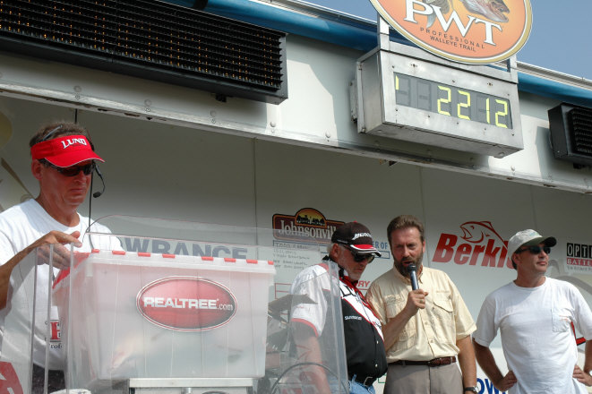 2BEBFA7B-AC4B-426E-8533-16434797AAB2