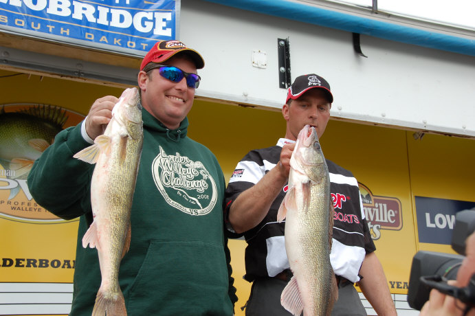 2BFCAD3D-22E6-421E-ACA6-6C1E487C506E