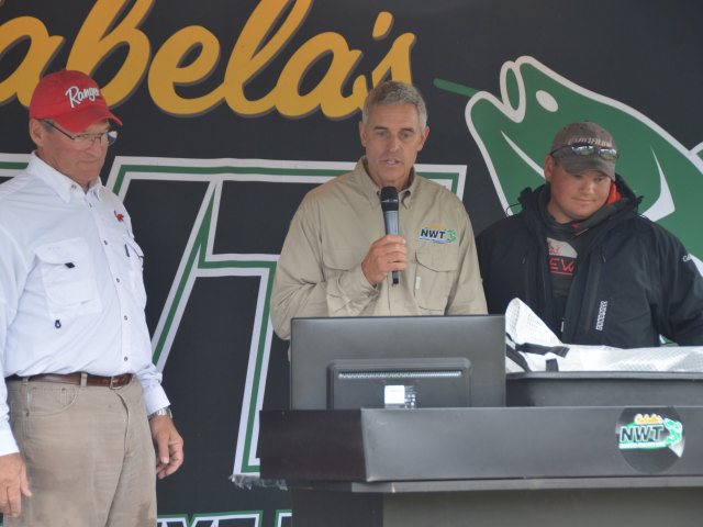 2BFE4215-BE46-4F4E-87C6-DE5814BC8806