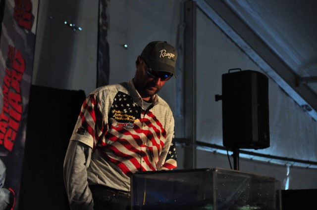 2C7FEBBC-B06D-421E-A35E-9EEA8F9AE302