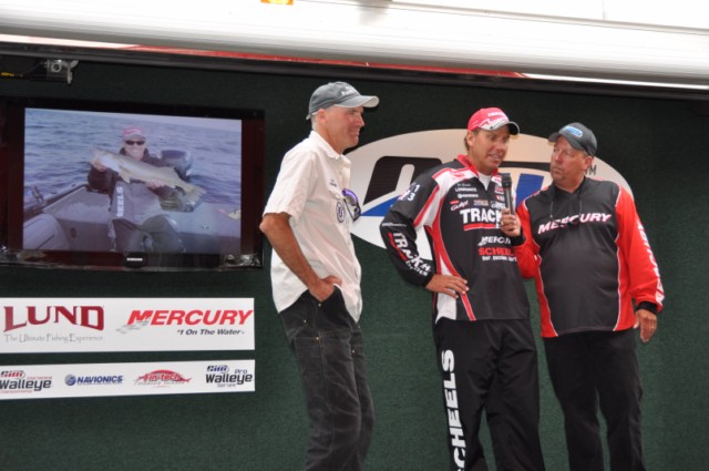 2D1C6CEB-8846-495D-8D86-7ADE474C46F2