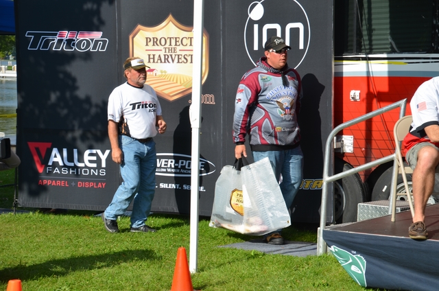 2D207BAF-D1EF-4EBB-8774-8DD869EBDF43