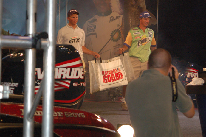 2D5B9DAF-2F2E-4E76-B50B-716E19E1CC3C