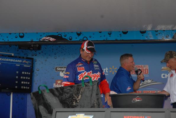 2D5ED560-1E37-4AB0-8234-7C4B4BB5EDE9