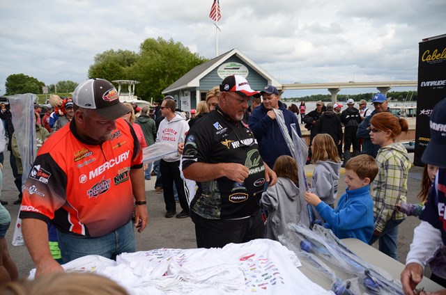 2DBCBB91-D6CF-4B22-B382-BB875A7CE440