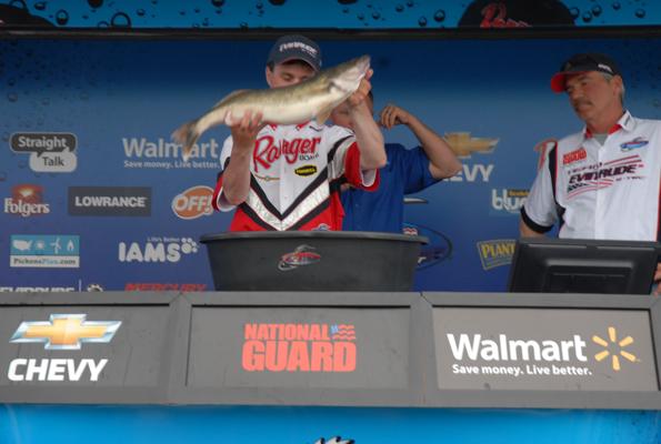 2DDEF4F6-168F-4332-9AA6-8109D6A49A4A