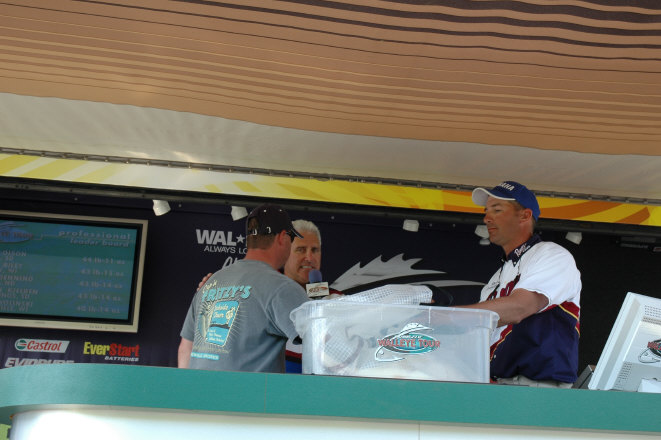 2DE51D36-9B87-4556-A15F-61A14B3E6BB4