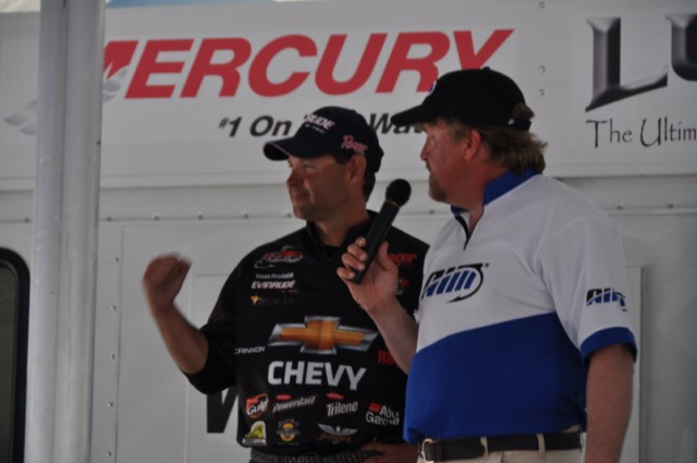 2DF225B4-B0E3-410E-9452-E16FBCC179FE