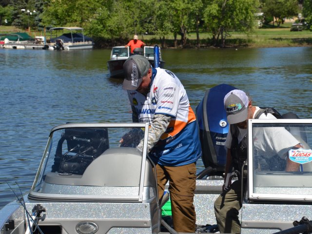 2DF8273F-B744-41BF-A39D-C1632D930C7C