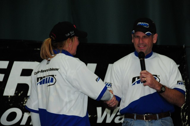 2DF8CE4B-E078-4322-B63D-36C558C37382