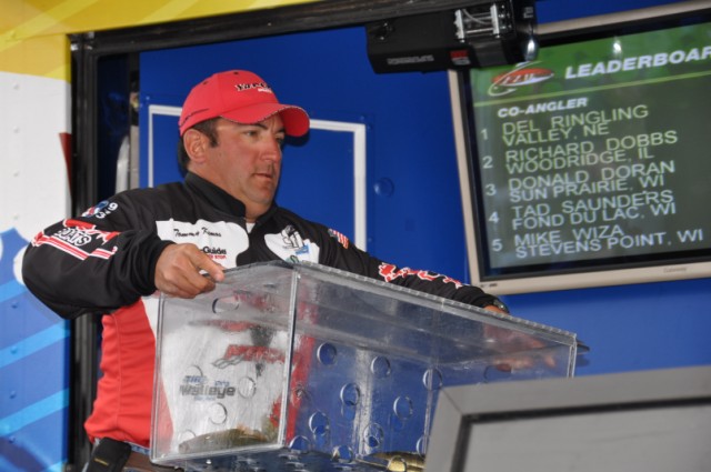 2E0FAFFD-0B5D-445A-BDA9-687C1A1D943F