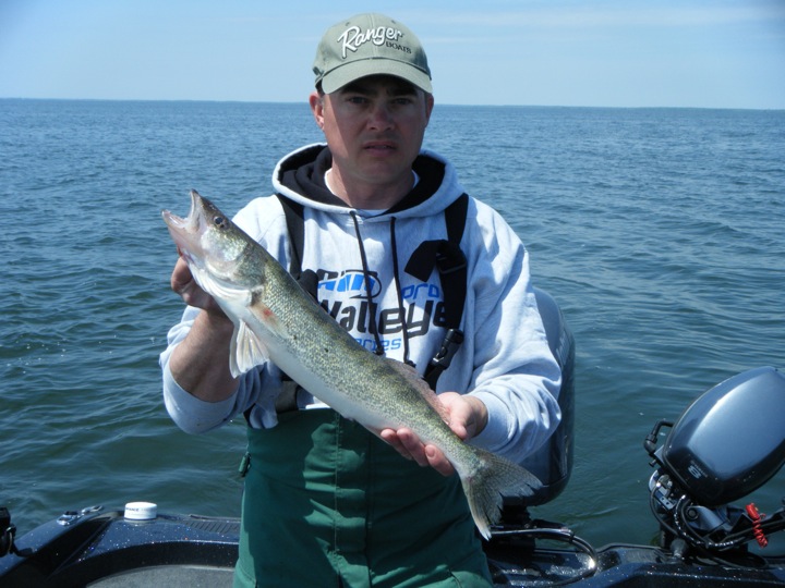 2E330C71-BB9D-4EAD-8683-46EC1C16BC6E