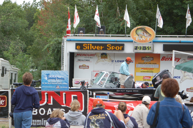 2EB770B7-D90F-4098-B301-1FA3BDF7A2A2